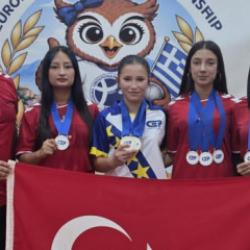 Milli sporculardan 2 madalya!