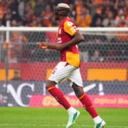 Osimhen 35 g&uuml;n sonra asistle d&ouml;nd&uuml;