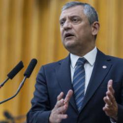 &Ouml;zg&uuml;r &Ouml;zel'in ayarları bozuldu: İsim vermeden Tugay'ı hedef aldı: Hain oğlu hain