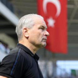 Yeni hoca ayağının tozuyla puan aldı: Sadece bir idman yapabildim