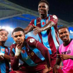 Trabzonspor zorlu ve yoğun fikst&uuml;re giriyor! 30 g&uuml;nde 8 ma&ccedil;