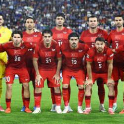 T&uuml;mer Metin'den Milli Takım i&ccedil;in 'kabuk değişimi' mesajı: 3-5 isimle vedalaşmak lazım