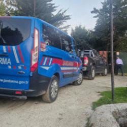 Villa bah&ccedil;esindeki 500 bin liralık g&uuml;neş panellerini &ccedil;aldılar