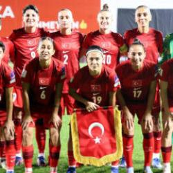 3-3'&uuml;n r&ouml;vanşında 2-0 yenildik! Milli Takım, D&uuml;nya Kupası'na gidemedi