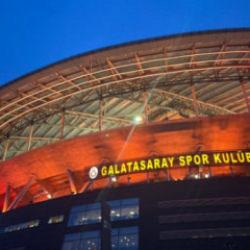 Bakanlıktan a&ccedil;ıklama! Rams Park'ta toprak kayması ve &ccedil;atlak iddiası