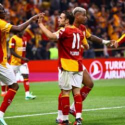 Barcelona ma&ccedil;ı &ouml;ncesi Galatasaraylıları endişelendiren tablo!