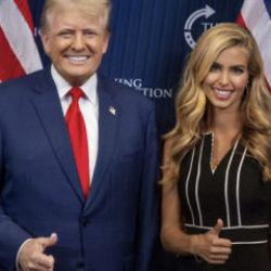 Beyaz Saray'da deprem! Trump yeni g&ouml;zdesinin g&ouml;revine son verdi