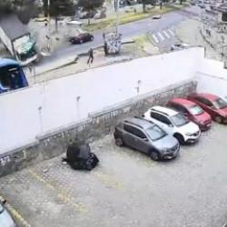 Kontrolden &ccedil;ıkan kamyon dehşet sa&ccedil;tı