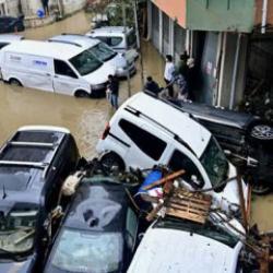 İstanbul&rsquo;da felaketin boyutu g&uuml;n ağarınca ortaya &ccedil;ıktı! İşte il&ccedil;e il&ccedil;e felaketin boyutu