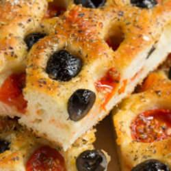 İtalyan mutfağının meşhur ekmeği: Zeytinyağlı focaccia tarifi