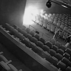 Moskova'da 149 kişinin &ouml;ld&uuml;ğ&uuml; konser salonu katliamının yeni g&ouml;r&uuml;nt&uuml;leri ortaya &ccedil;ıktı!