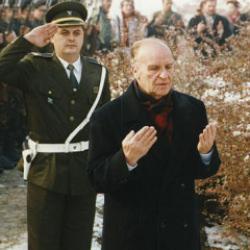M&uuml;cadeleyle dolu bir &ouml;m&uuml;r: Aliya İzzetbegovi&ccedil;