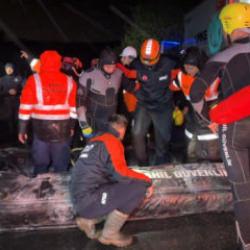 Sarıyer Ayazağa&rsquo;da iş yerlerinde mahsur kalanlar tek tek kurtarıldı