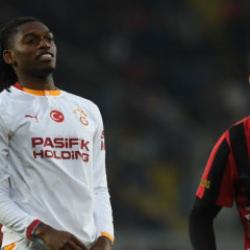 Galatasaray'dan Leao'nun sakatlığı ile ilgili ilk a&ccedil;ıklama!
