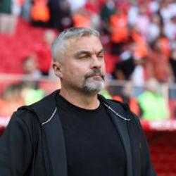 Thomas Reis'in aklı Beşiktaş'ta! Avrupa'da rotasyon kararı