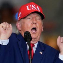 Trump'tan komik olmayan Muhammed ve Abdullah esprisi