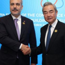 Bakan Fidan Bak&uuml;'de temaslarını s&uuml;rd&uuml;r&uuml;yor