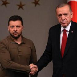 Zelenskiy, Erdoğan aracılığıyla Putin'le g&ouml;r&uuml;şebilir