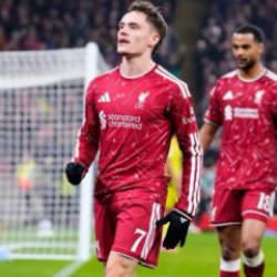 2-0'dan d&ouml;nd&uuml;ler! 7 goll&uuml; ma&ccedil;ın kazananı Liverpool