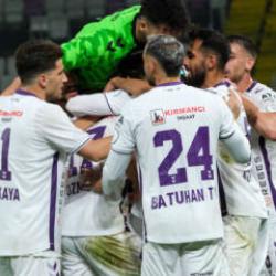 2. Lig'de 9 goll&uuml; nefes kesen d&uuml;ello! 5-4 kazanıp zirve takibini s&uuml;rd&uuml;rd&uuml;ler