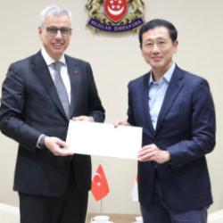 Bakan Memişoğlu, Singapur'da resmi temaslarda bulundu