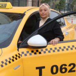Hatay&rsquo;ın kadın taksicisi! Haftanın 7 g&uuml;n&uuml;, g&uuml;nde 15 saat direksiyon başında