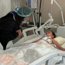 Konya'da bir yaşındaki bebeğin akciğerinden ceviz &ccedil;ıktı