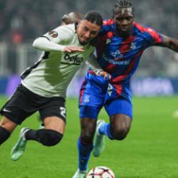 Gol d&uuml;ellosunda 10 kişi Kartal, İngilizlerden puanı kurtardı
