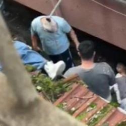 K&uuml;&ccedil;&uuml;k&ccedil;ekmece'de &ccedil;arşaf faciası! 2 gen&ccedil; kız, evden ka&ccedil;arken 3'&uuml;nc&uuml; kattan d&uuml;şt&uuml;