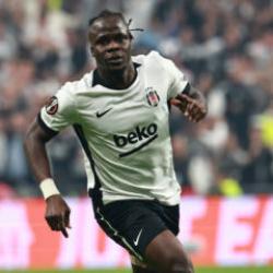 Crystal Palace'ı 3 puandan eden Olaitan, Premier Lig takımlarını peşine taktı