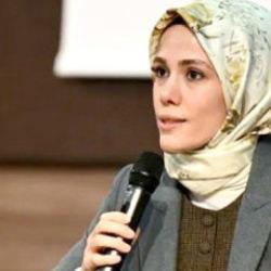 Dr. Esra Albayrak'tan yapay zeka &ccedil;ağrısı