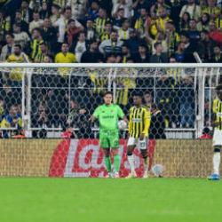 Fenerbah&ccedil;e 90'da şoku yaşadı! 2-0'dan d&ouml;nd&uuml;ler