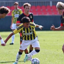 Fenerbah&ccedil;e'nin gen&ccedil;leri Slavia Prag'a direnemedi!
