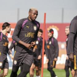 Aslan Lille ma&ccedil;ına hazır: Yıldız isim son antrenmana katılmadı