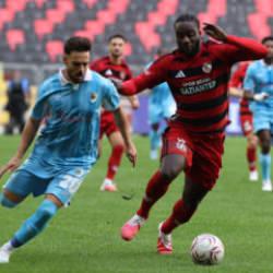 Dadaşlar, S&uuml;per Lig'de y&uuml;kselişe ge&ccedil;ti! Deplasmanda ilk galibiyet 3 golle geldi
