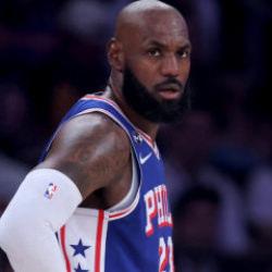 NBA'de sezon başladı! LeBron, yeni takımıyla ilk ma&ccedil;ında 12 sayı kaydetti