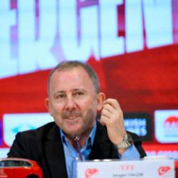 Sergen Yal&ccedil;ın A Milli Takım'a imza attı! 'Kariyerimin en &ouml;nemli g&uuml;n&uuml;'