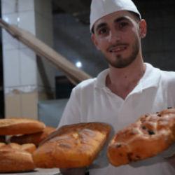 14 yaşında başladı, 24 yaşında 45 &ccedil;eşit ekmek &uuml;retir hale geldi