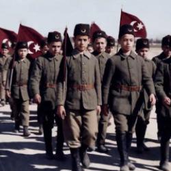Sel&ccedil;uk Bayraktardan parmak ısırtan video!&Ccedil;ıtayı g&ouml;ğe &ccedil;ıkaran o s&ouml;zler...