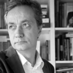 Bir hafta &ouml;nce oğlunu kaybetmişti! Yazar Cem Akaş'tan acı haber!