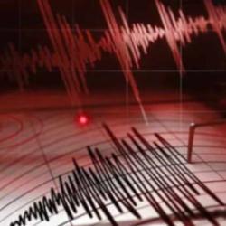 Ege'de deprem fırtınası