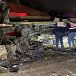Elazığ&rsquo;da 3 tır &ccedil;arpıştı: 1 &ouml;l&uuml;