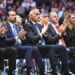 Ersoy: Farklı coğrafyalardan y&uuml;kselen sesler, cumhuriyetimizin coşkusunda birleşti