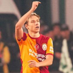 Fenerbah&ccedil;e efsanesi Aleksey Batrakov'u &ouml;ve &ouml;ve bitiremedi!