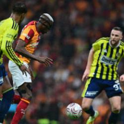 Fenerbah&ccedil;e Galatasaray derbisinin ilk yarısında 0 &ccedil;ekti!