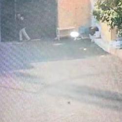 Fıstık Hali'nde dehşet anları: &Uuml;zerine tonlarca ağırlıktaki demir kapı d&uuml;şt&uuml;