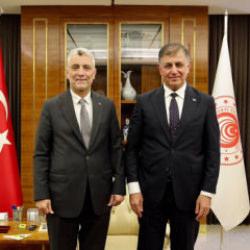 Bakan Bolat'tan Cemil Tugay paylaşımı! İzmir'in ekonomik geleceği i&ccedil;in iş birliği mesajı
