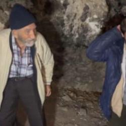 Mağarada yaşamaya başladı! 83 yaşındaki baba, oğlu i&ccedil;in yola d&uuml;şt&uuml;
