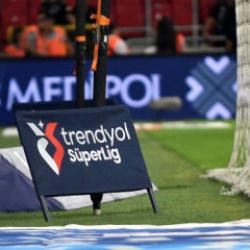 S&uuml;per Lig'de yaprak d&ouml;k&uuml;m&uuml;! Ayrılık sayısı 7'ye &ccedil;ıktı
