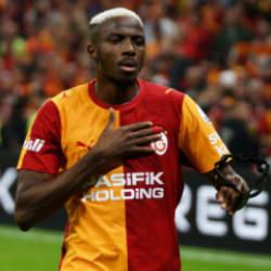 Victor Osimhen'den Fenerbah&ccedil;e'ye karşı inanılmaz başarı!